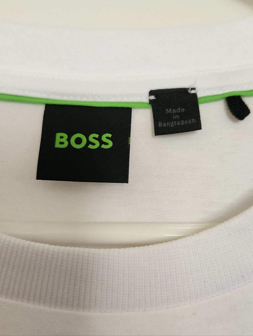 Hugo Boss Tee - Picture 4 of 6